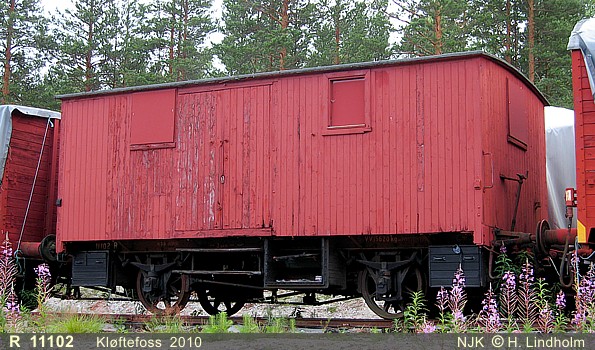 R 11102
